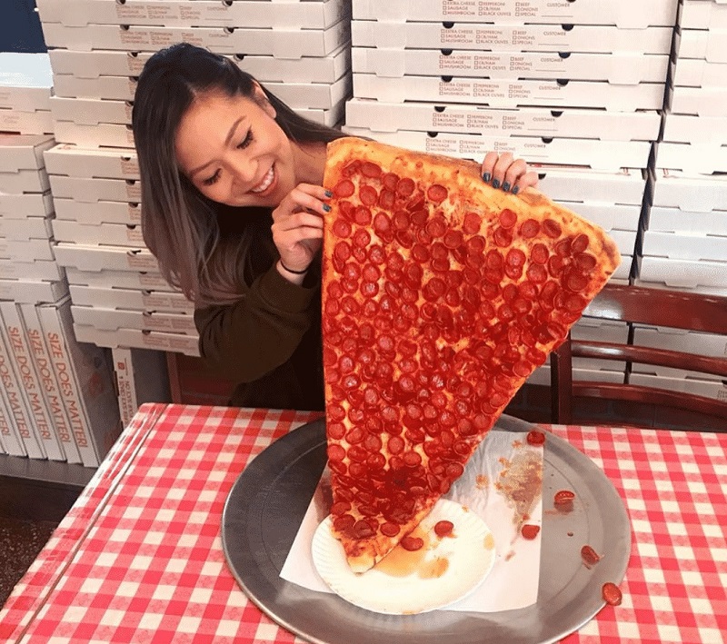 really large pizza 01.jpg